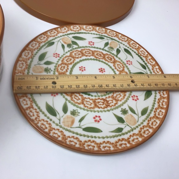 Temptations by Tara Presentable Ovenware Old World Hospitality 2.5 qt 4 pce Set - Picture 12 of 12